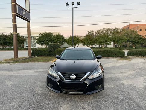 Used 2018 Nissan Altima 2.5 SR w/ SR Special Edition image 8
