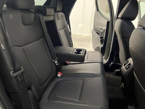 Used 2025 Hyundai Santa Cruz SEL FWD image 17