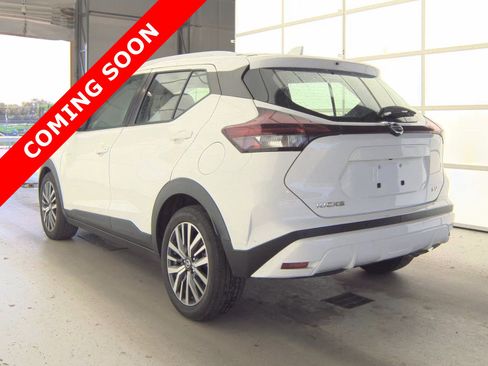 Used 2021 Nissan Kicks SV FWD image 4