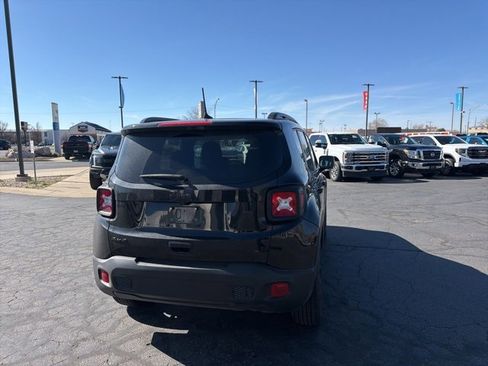 Used 2023 Jeep Renegade Latitude image 8