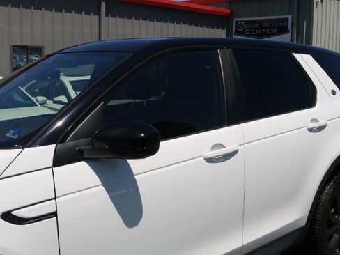 Used 2021 Land Rover Discovery Sport SE AWD/4WD image 3