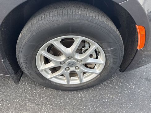 Used 2022 Chrysler Pacifica Touring-L FWD image 21