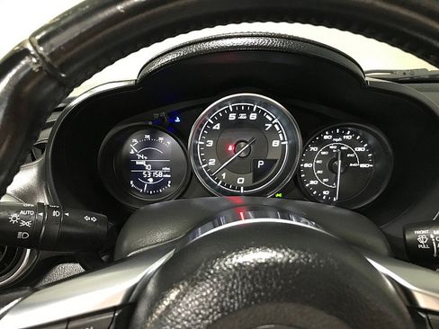 Used 2017 FIAT 124 Spider Lusso RWD image 25
