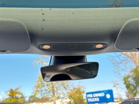 Used 2020 Tesla Model 3 Standard Range Plus image 25