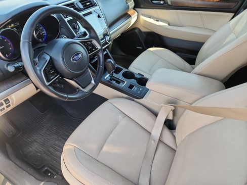 Used 2018 Subaru Outback 2.5i Limited AWD/4WD image 9