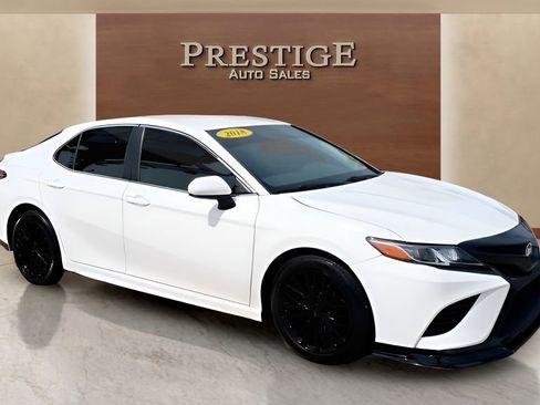 Used 2018 Toyota Camry SE FWD image 17