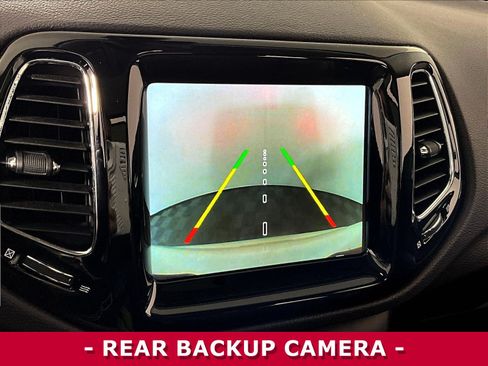 Used 2018 Jeep Compass Limited w/ Navigation Group AWD/4WD image 14