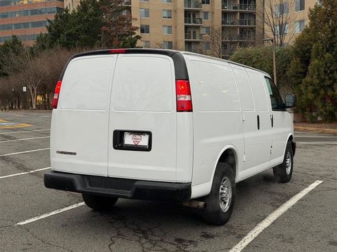 Used 2021 Chevrolet Express 2500 w/ Driver Convenience Package RWD image 9