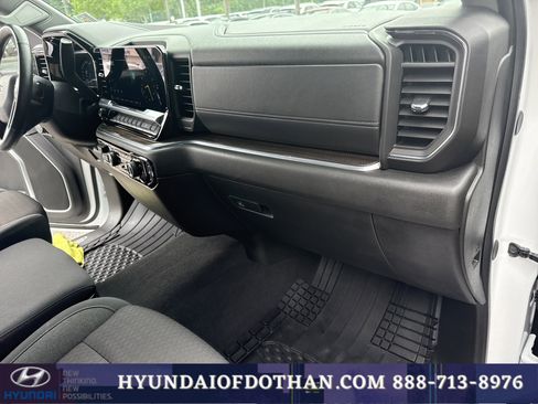 Used 2025 Chevrolet Silverado 1500 LT RWD image 15