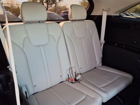 Used 2024 Kia Sorento SX image 23