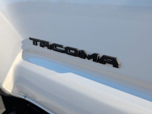 Used 2018 Toyota Tacoma 4x4 Double Cab image 15