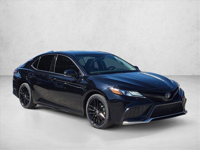 Used 2024 Toyota Camry XSE FWD image 3