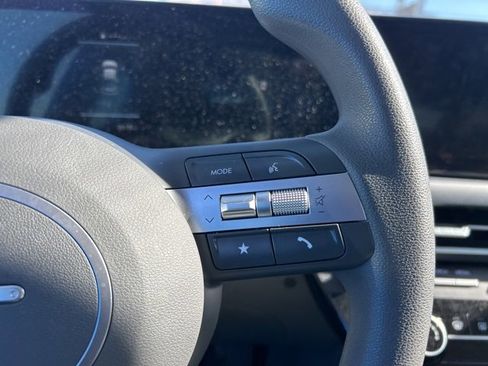 Used 2025 Hyundai Sonata SE image 13