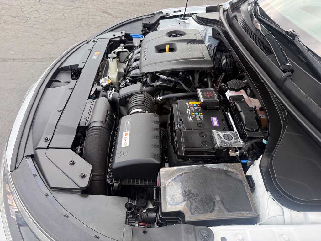 Used 2019 Hyundai Elantra SE FWD image 24