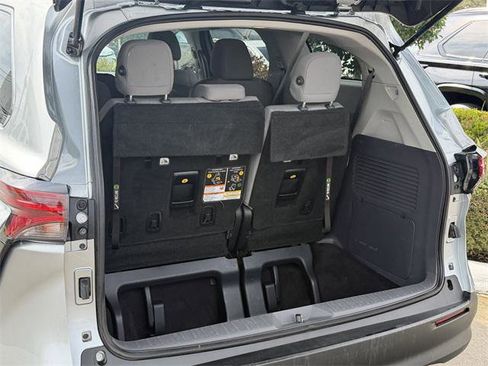 Certified 2021 Toyota Sienna LE image 22