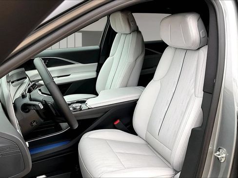 New 2026 Cadillac Lyriq Sport w/ LPO, Floor Liner Package AWD/4WD image 9