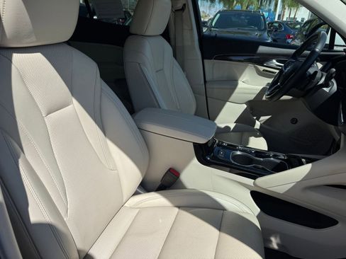 Used 2023 Buick Envision Essence image 34
