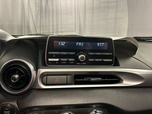 Used 2017 FIAT 124 Spider Classica RWD image 15