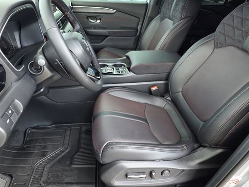 New 2026 Honda Pilot Black Edition image 8