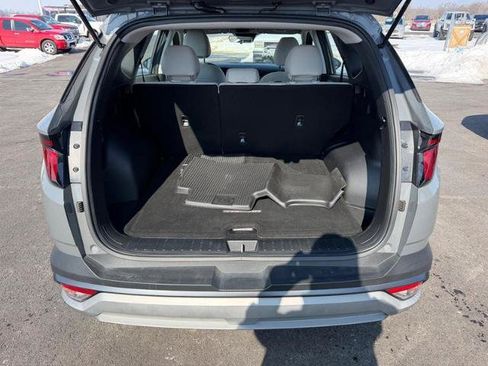 Used 2025 Hyundai Tucson SE FWD image 7