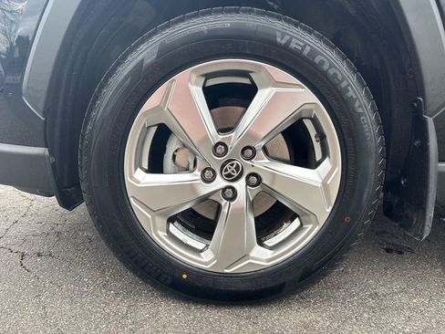 Used 2021 Toyota RAV4 Limited image 46