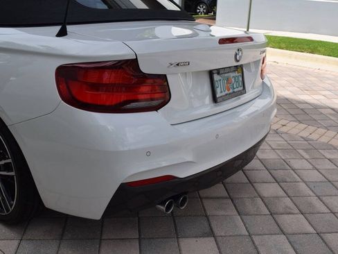 Used 2021 BMW 230i xDrive Convertible AWD/4WD image 19