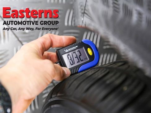 Used 2023 Nissan Versa SV image 29