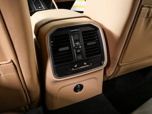 New 2026 Porsche Macan AWD/4WD image 22