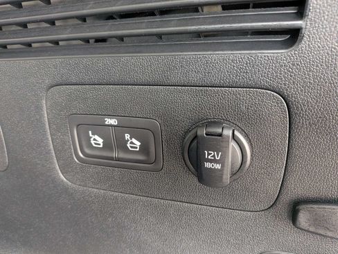 Certified 2025 Kia Sorento S AWD/4WD image 16