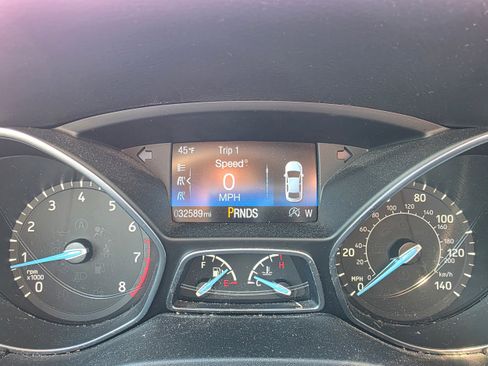 Used 2018 Ford Focus SE w/ SE Appearance Package image 15