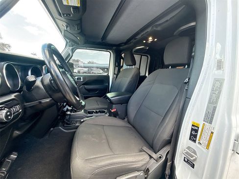 Used 2021 Jeep Gladiator Willys image 22