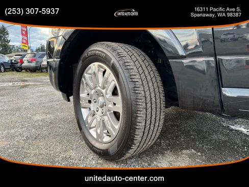 Used 2013 Ford Expedition Limited image 24
