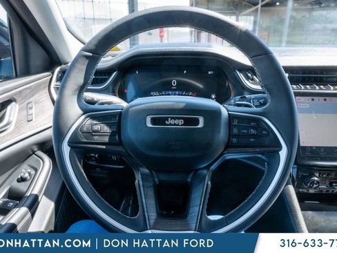 Used 2023 Jeep Grand Cherokee L Limited AWD/4WD image 6