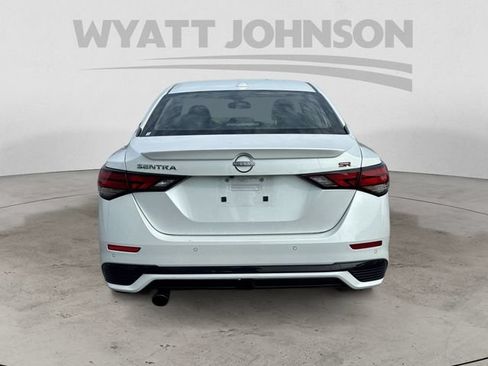 Used 2025 Nissan Sentra SR w/ SR Premium Package FWD image 4