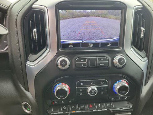 Used 2021 GMC Sierra 1500 SLT w/ SLT Premium Package AWD/4WD image 26