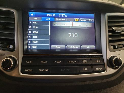 Used 2017 Hyundai Tucson SE Plus AWD/4WD image 25