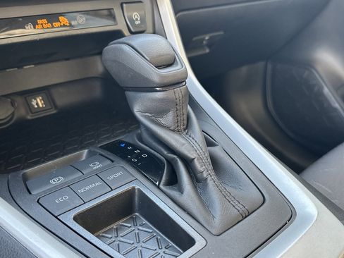 Used 2023 Toyota RAV4 XLE image 31