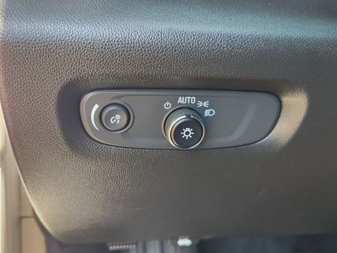 Used 2023 Chevrolet Traverse LT AWD/4WD image 20