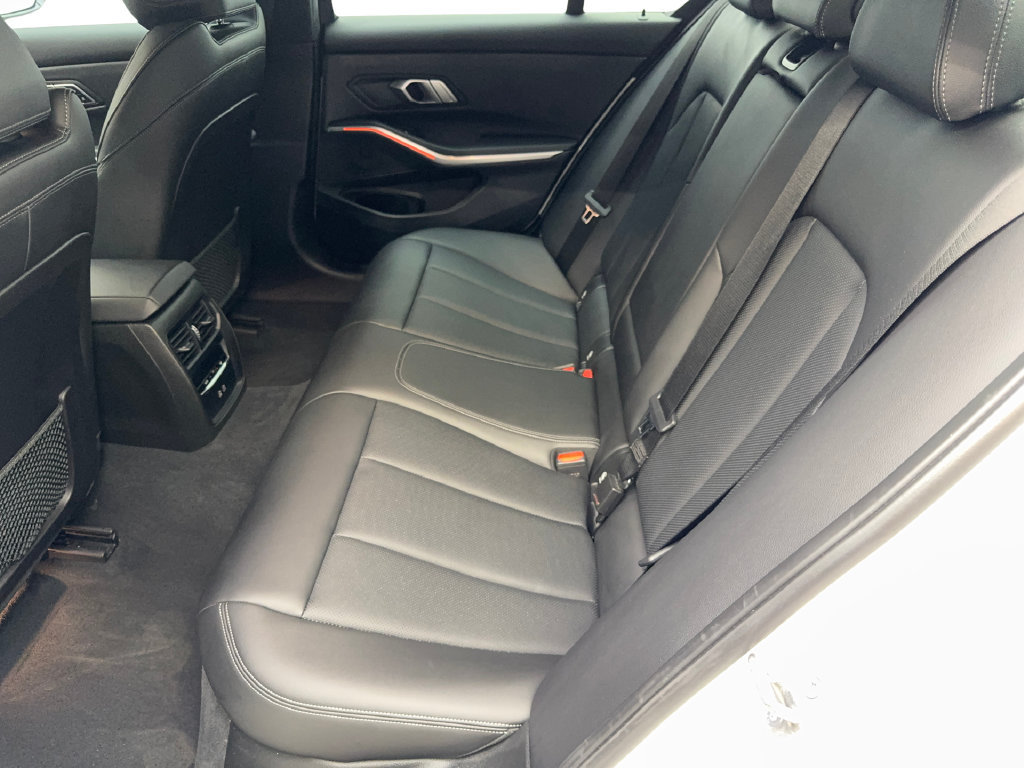 Used 2022 BMW 330i Sedan w/ Driving Assistance Package RWD image 34