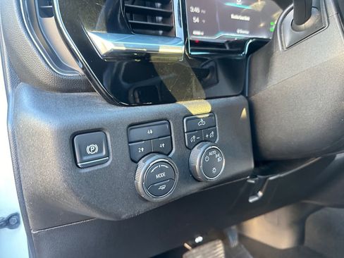 Used 2024 Chevrolet Silverado 2500 LT image 13