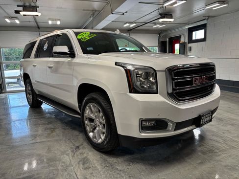 Used 2020 GMC Yukon XL SLT w/ Open Road Package AWD/4WD image 2