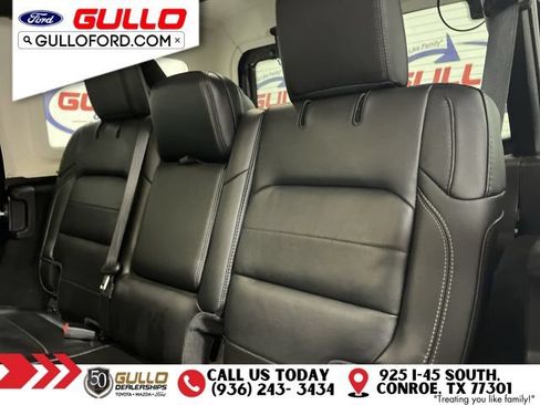 Used 2022 Jeep Wrangler Unlimited Sahara AWD/4WD image 13