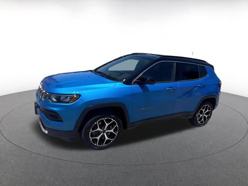 Used 2025 Jeep Compass Limited AWD/4WD image 8