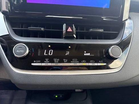 Used 2025 Toyota Corolla LE w/ LE Premium Package AWD/4WD image 19