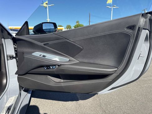 Used 2025 Chevrolet Corvette Stingray Coupe w/ Z51 Performance Package RWD image 29