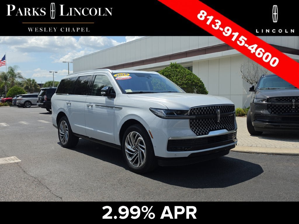 Certified 2025 Lincoln Navigator Reserve AWD/4WD image 1