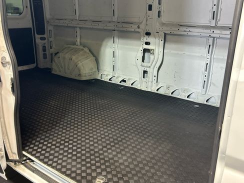 Used 2023 RAM ProMaster 2500 FWD image 5