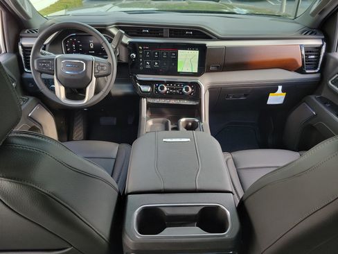 New 2026 GMC Sierra 2500 Denali w/ Denali Reserve Package image 15