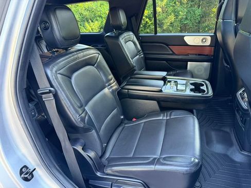Used 2020 Lincoln Navigator Reserve w/ Luxury Package AWD/4WD image 32