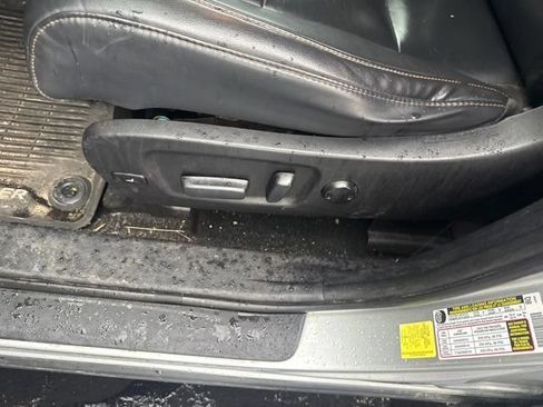 Used 2019 Toyota Highlander XLE AWD/4WD image 11